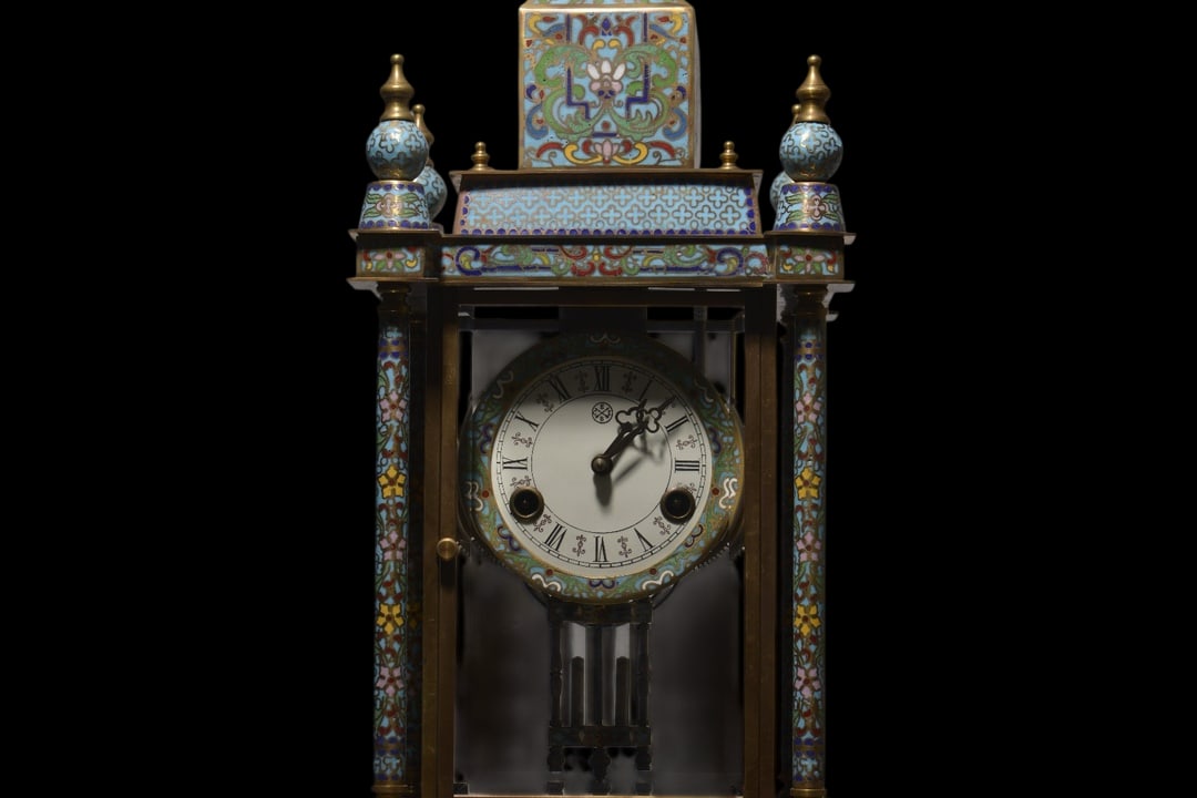 An Exquisite Bronze Lotus Pattern Clock - 3