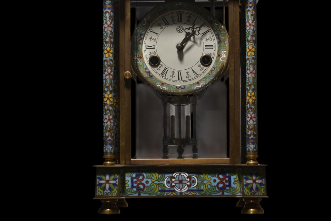An Exquisite Bronze Lotus Pattern Clock - 4