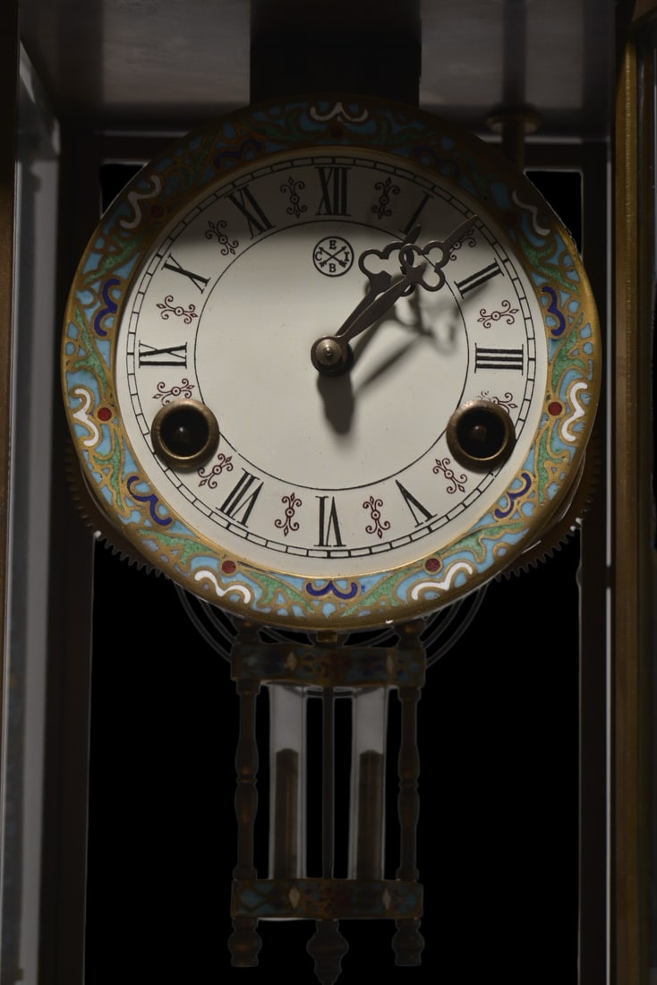 An Exquisite Bronze Lotus Pattern Clock - 6