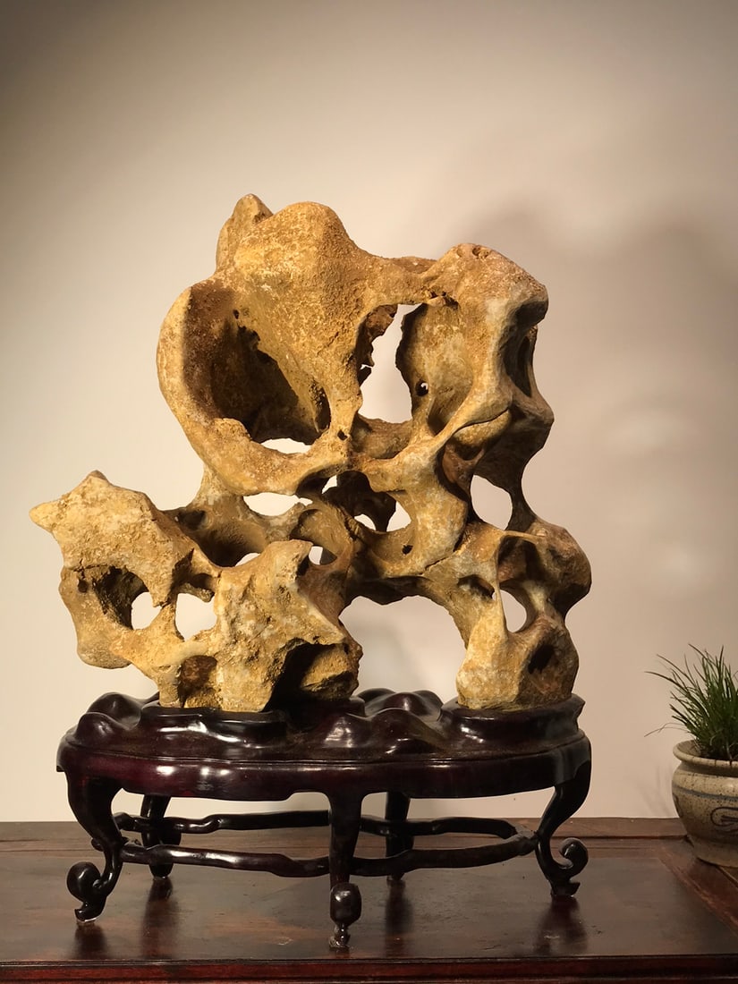 An Exquisite Taihu Stone Ornament: An Exquisite Taihu Stone Ornament Qing Dynasty, China Size:50cmx38cmx20cm (The Dimensions Of All Batches Are Manually Measured.If You Need More Detailed Information, Please Contact Our Customer Servic