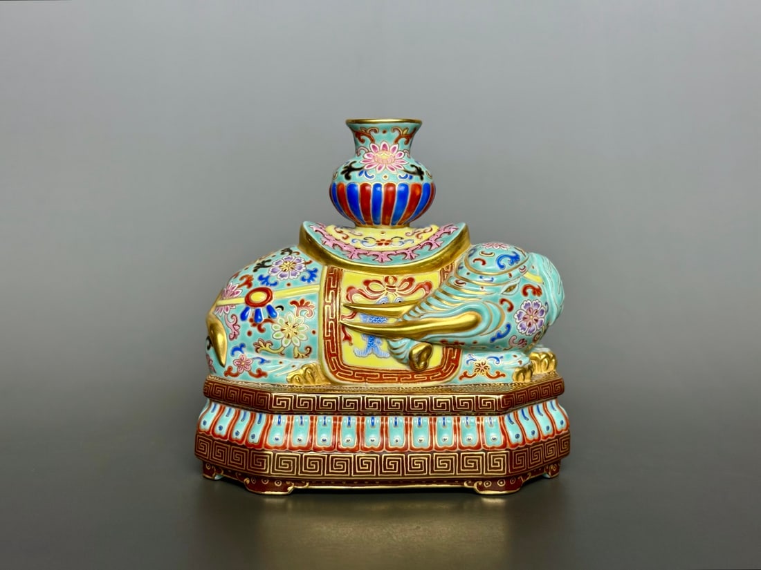 An Exquisite Cloisonne Painted Gold Lotus Pattern Ornament: An Exquisite Cloisonne Painted Gold Lotus Pattern Ornament Qing Dynasty, China Qianlong Six-character Mark Size:12.8cmx13.5cm (The Dimensions Of All Batches Are Manually Measured.If You Need More Deta