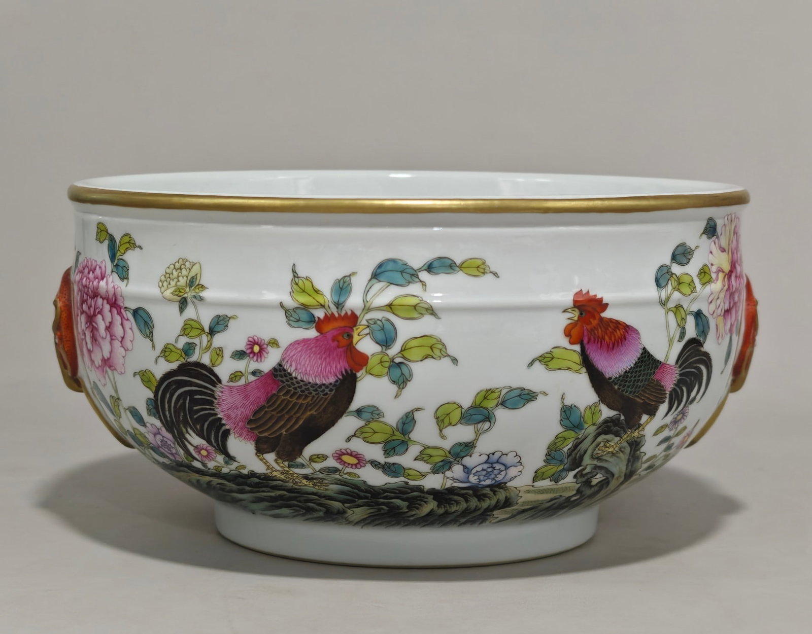 An Exquisite Famille-Rose Flower and Bird Pattern Double-Ears Brush Washer: An Exquisite Famille-Rose Flower and Bird Pattern Double-Ears Brush Washer Qing Dynasty, China Yongzheng Six-character Mark Size:12cmx24cm (The Dimensions Of All Batches Are Manually Measured.If You N