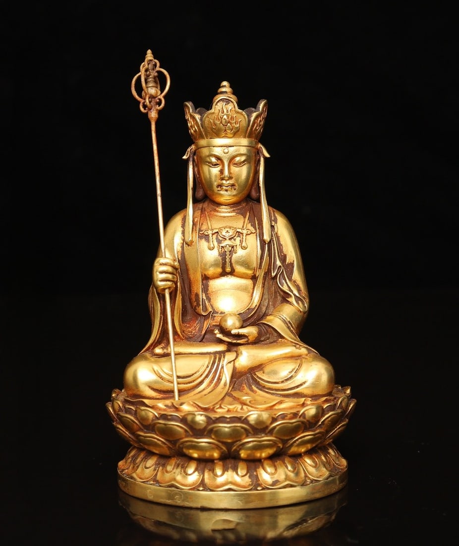 An Exquisite Gilt Bronze Statue of Kshitigarbha Bodhisattva Ornament: An Exquisite Gilt Bronze Statue of Kshitigarbha Bodhisattva Ornament Ming Dynasty, China Size:11cmx5.6cm Weight:626g (The Dimensions Of All Batches Are Manually Measured.If You Need More Detailed Info