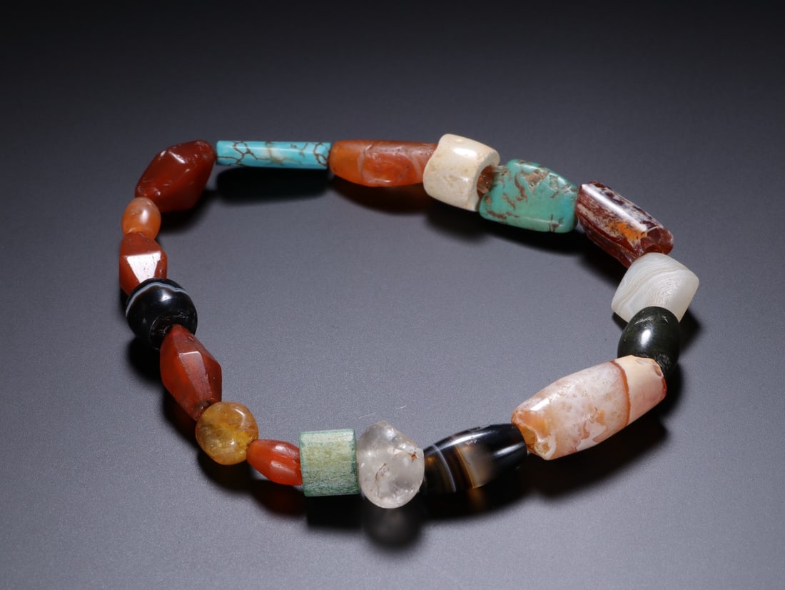 An Exquisite White Jade Bracelets (1 of 7)