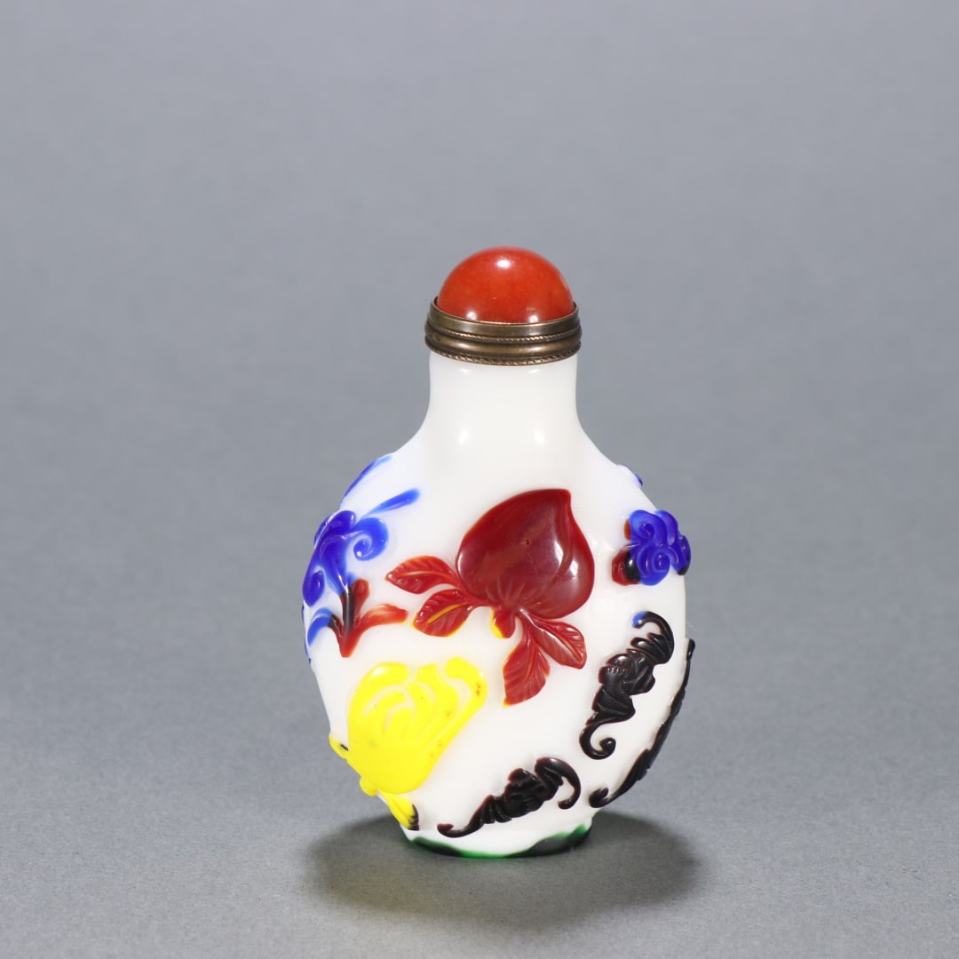 An Exquisite Glass Bats and Peach Pattern Snuff Bottle (1 of 9)
