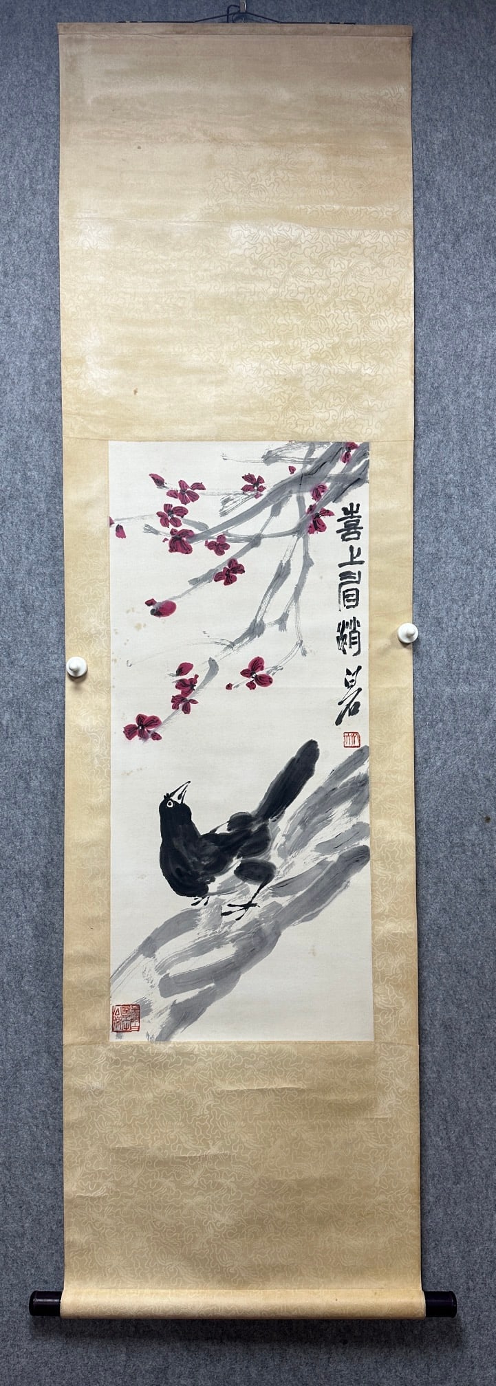 A Chinese Vertical Scroll Ink Painting of Flower and Bird on Paper: A Chinese Vertical Scroll Ink Painting of Flower and Bird on Paper Qi baishi Without frame Size:84cmx38cm (The Dimensions Of All Batches Are Manually Measured.If You Need More Detailed Information, Pl