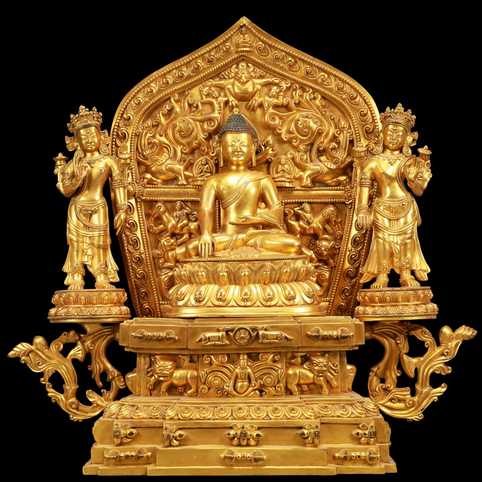 An Exquisite Gilt Bronze Buddha Statue: An Exquisite Gilt Bronze Buddha Statue Ming Dynasty, China Size:62cmx23cmx61cm Weight:38050g (The Dimensions Of All Batches Are Manually Measured.If You Need More Detailed Information, Please Contact 