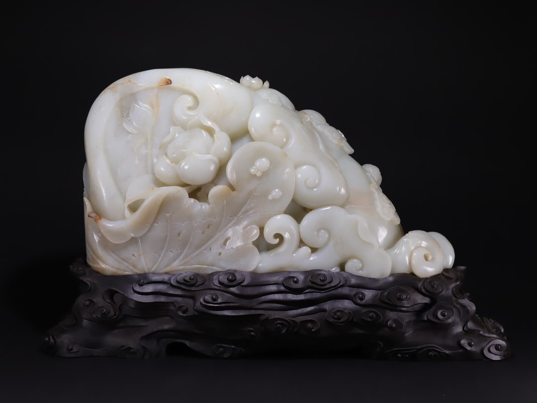 An Exquisite White Jade Statue of Avalokitesvara Ornament - 2