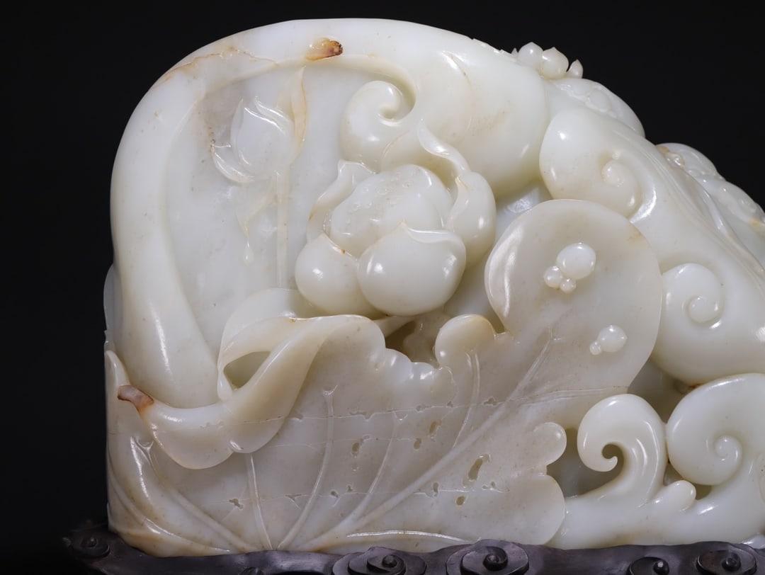 An Exquisite White Jade Statue of Avalokitesvara Ornament - 5