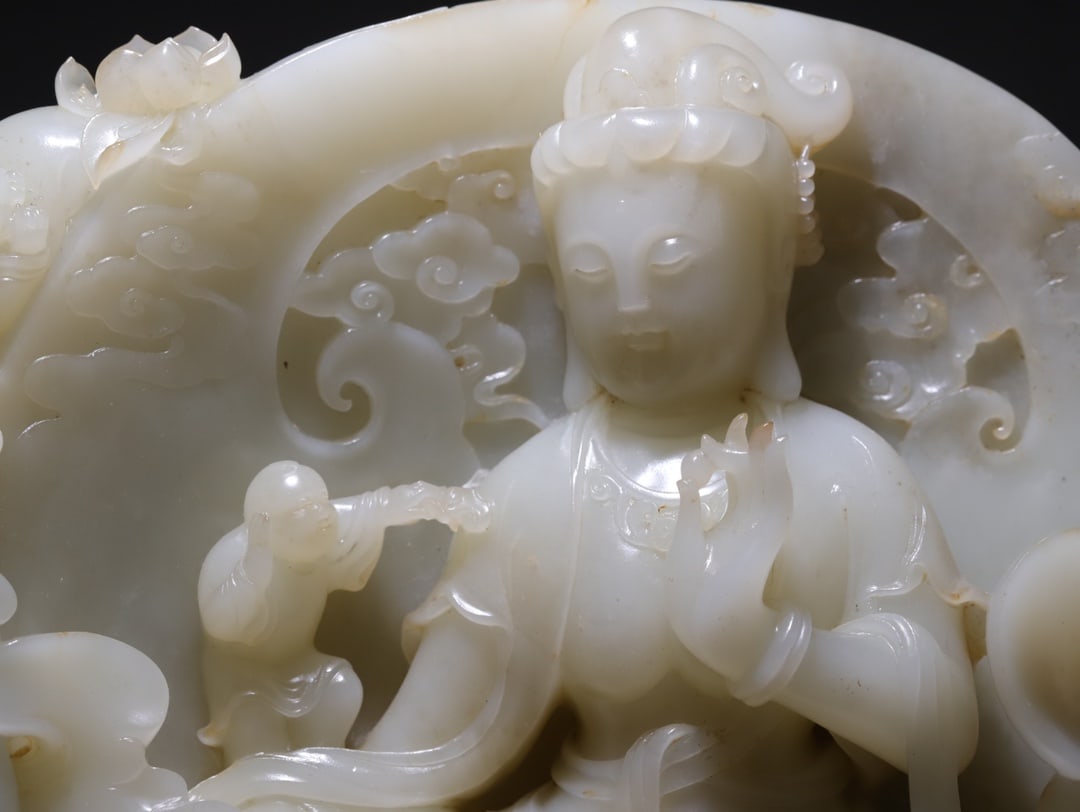 An Exquisite White Jade Statue of Avalokitesvara Ornament - 7