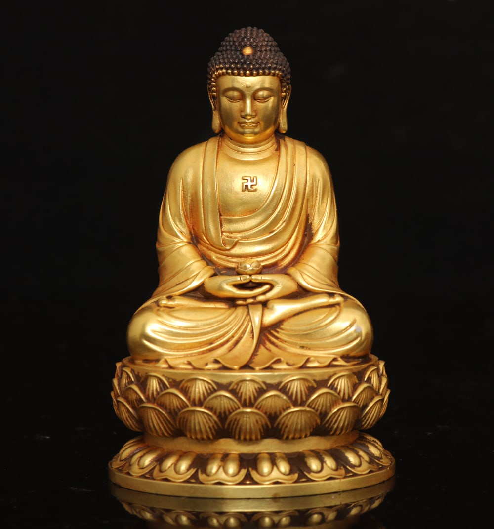 An Exquisite Gilt Bronze Buddha Statue Ornament (1 of 9)