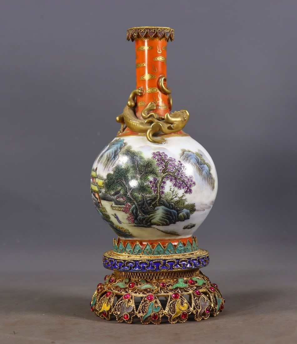 An Exquisite Famille-Rose Inlaid Gilt Bronze Landscape Pattern Dragon Pattern Vase: An Exquisite Famille-Rose Inlaid Gilt Bronze Landscape Pattern Dragon Pattern Vase Qing Dynasty, China Qianlong Four-character Mark Size:22cmx10cm Weight:553g (The Dimensions Of All Batches Are