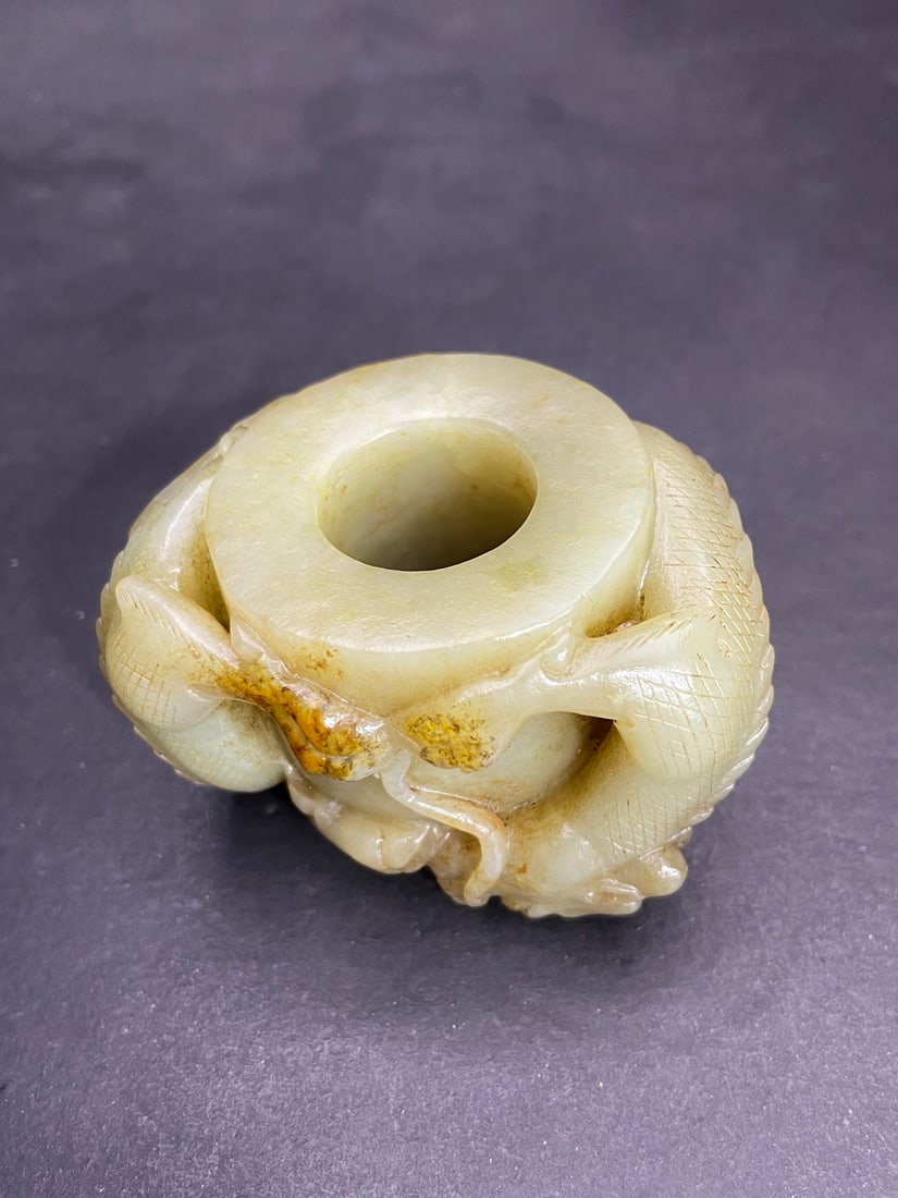 An Exquisite White Jade Dragon Pattern Ring - 5