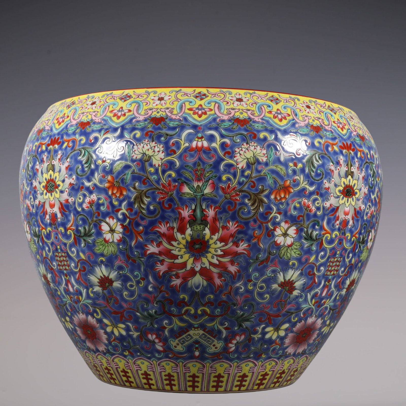 An Exquisite Famille-Rose Lotus Pattern Eight Treasures Pattern Vat: An Exquisite Famille-Rose Lotus Pattern Eight Treasures Pattern Vat Qing Dynasty, China Qianlong Six-character Mark Size:27cmx32cm (The Dimensions Of All Batches Are Manually Measured.If You Need More