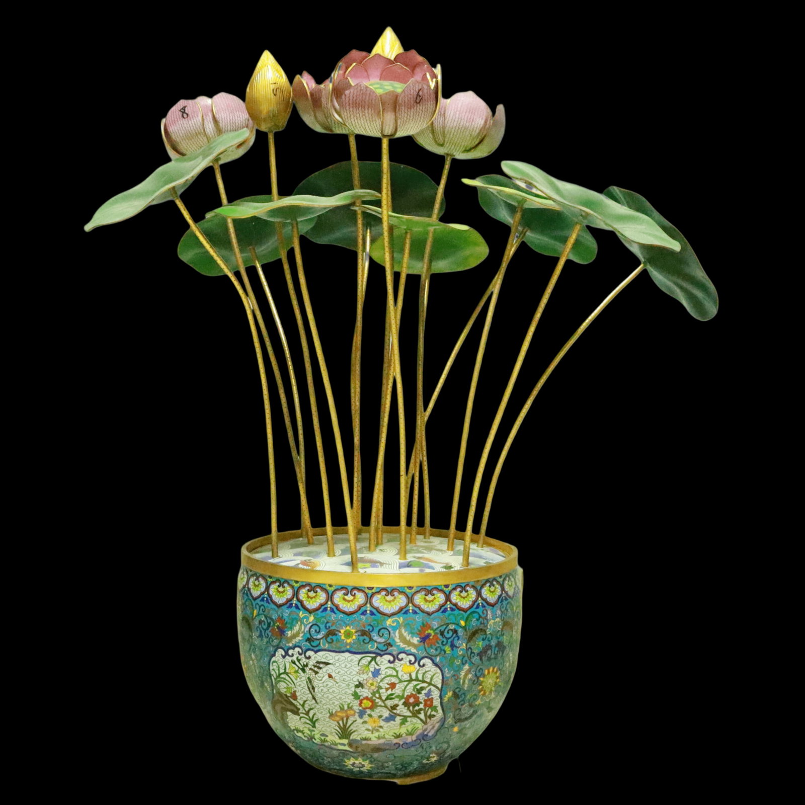 An Exquisite Cloisonne Fish and Lotus Pattern Lotus Pattern Potted landscape: An Exquisite Cloisonne Fish and Lotus Pattern Lotus Pattern Potted landscape Qing Dynasty, China Size:80cmx67cmx95cm (The Dimensions Of All Batches Are Manually Measured.If You Need More Detailed Info