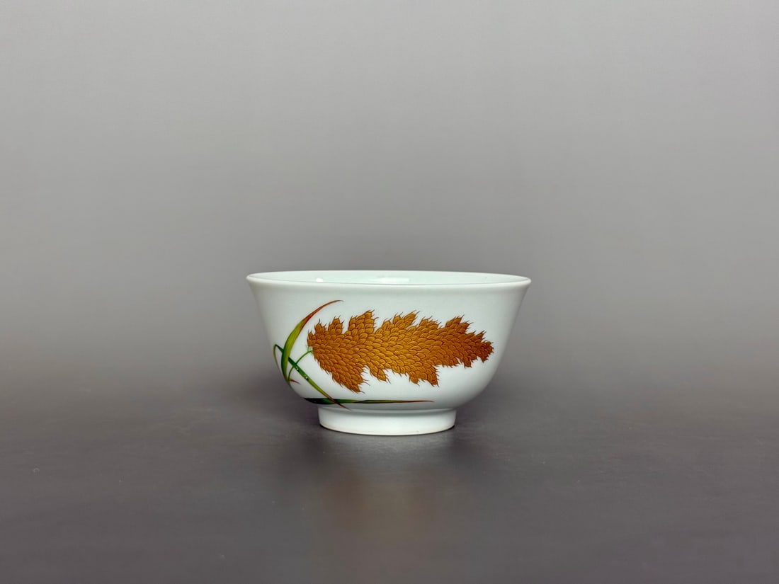 An Exquisite Enamel Flower and Fruit Pattern with poem Cup: An Exquisite Enamel Flower and Fruit Pattern with poem Cup Qing Dynasty, China Yongzheng Four-character Mark Size:4.6cmx8.9cm (The Dimensions Of All Batches Are Manually Measured.If You Need More Deta