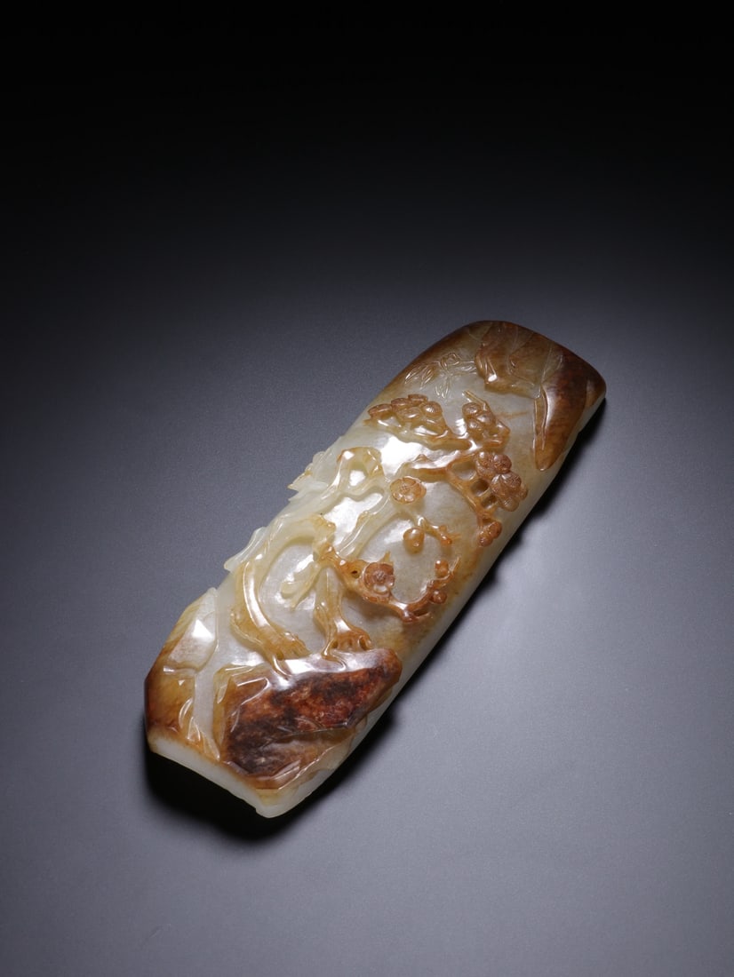 An Exquisite White Jade Pine Pattern Ornament: An Exquisite White Jade Pine Pattern Ornament Qing Dynasty, China Size:14cmx4.9cm (The Dimensions Of All Batches Are Manually Measured.If You Need More Detailed Information, Please Contact Our Custome