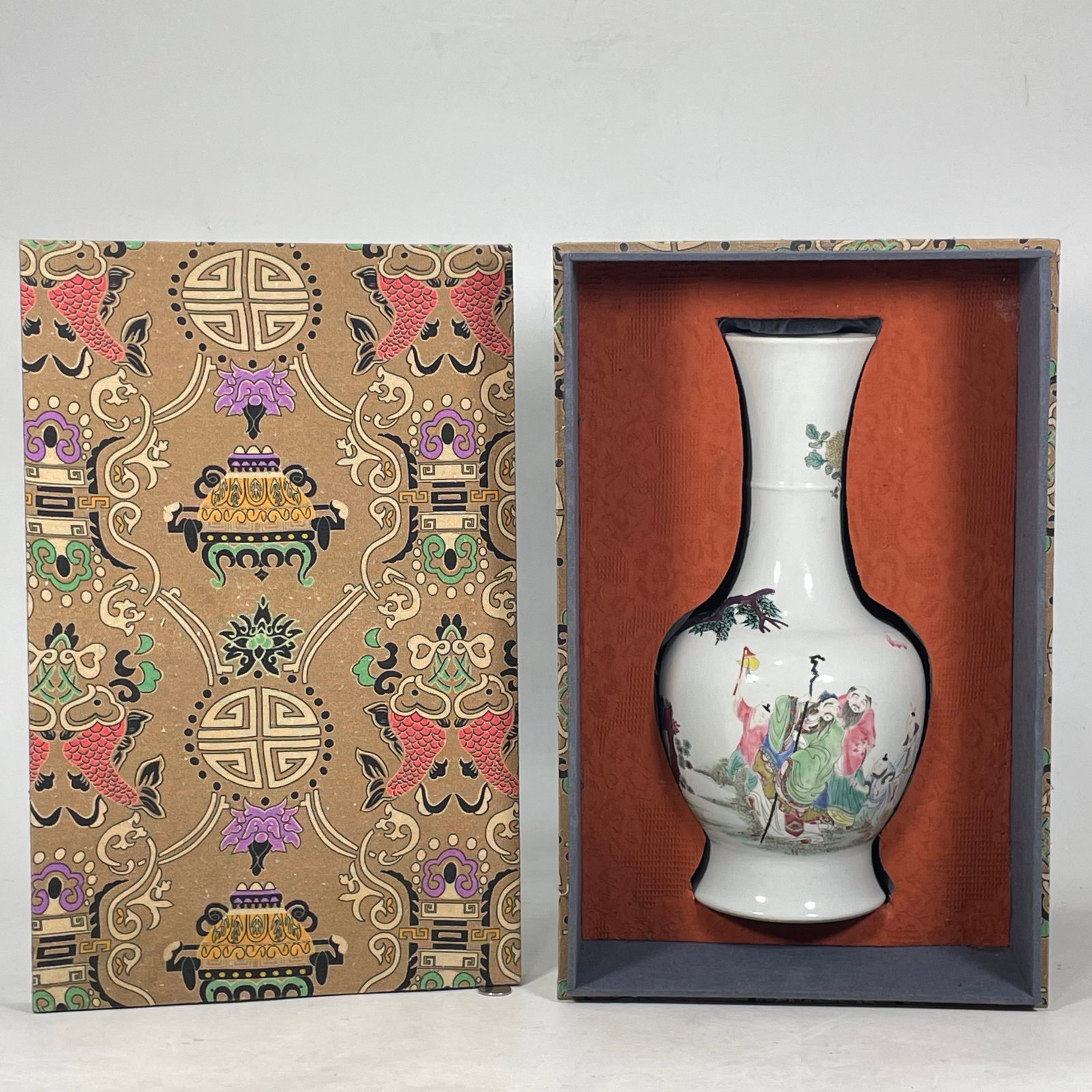 An Exquisite Famille-Rose Character and Story Pattern Vase: An Exquisite Famille-Rose Character and Story Pattern Vase Qing Dynasty, China Size:33.5cmx9cm (The Dimensions Of All Batches Are Manually Measured.If You Need More Detailed Information, Please Contac