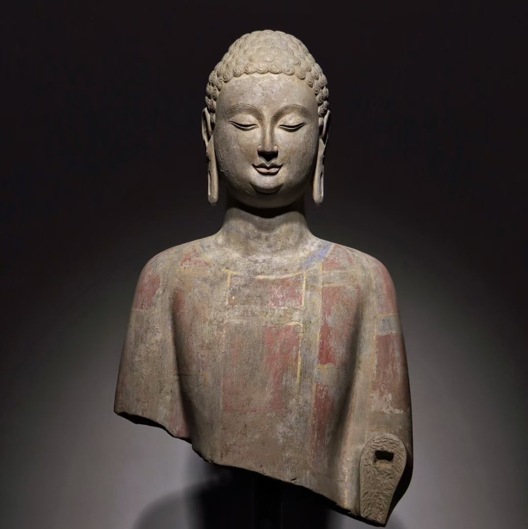 An Exquisite Limestone Painted Color Buddha Statue: An Exquisite Limestone Painted Color Buddha Statue N.Qi , China Size:66cm (The Dimensions Of All Batches Are Manually Measured.If You Need More Detailed Information, Please Contact Our Customer Servic