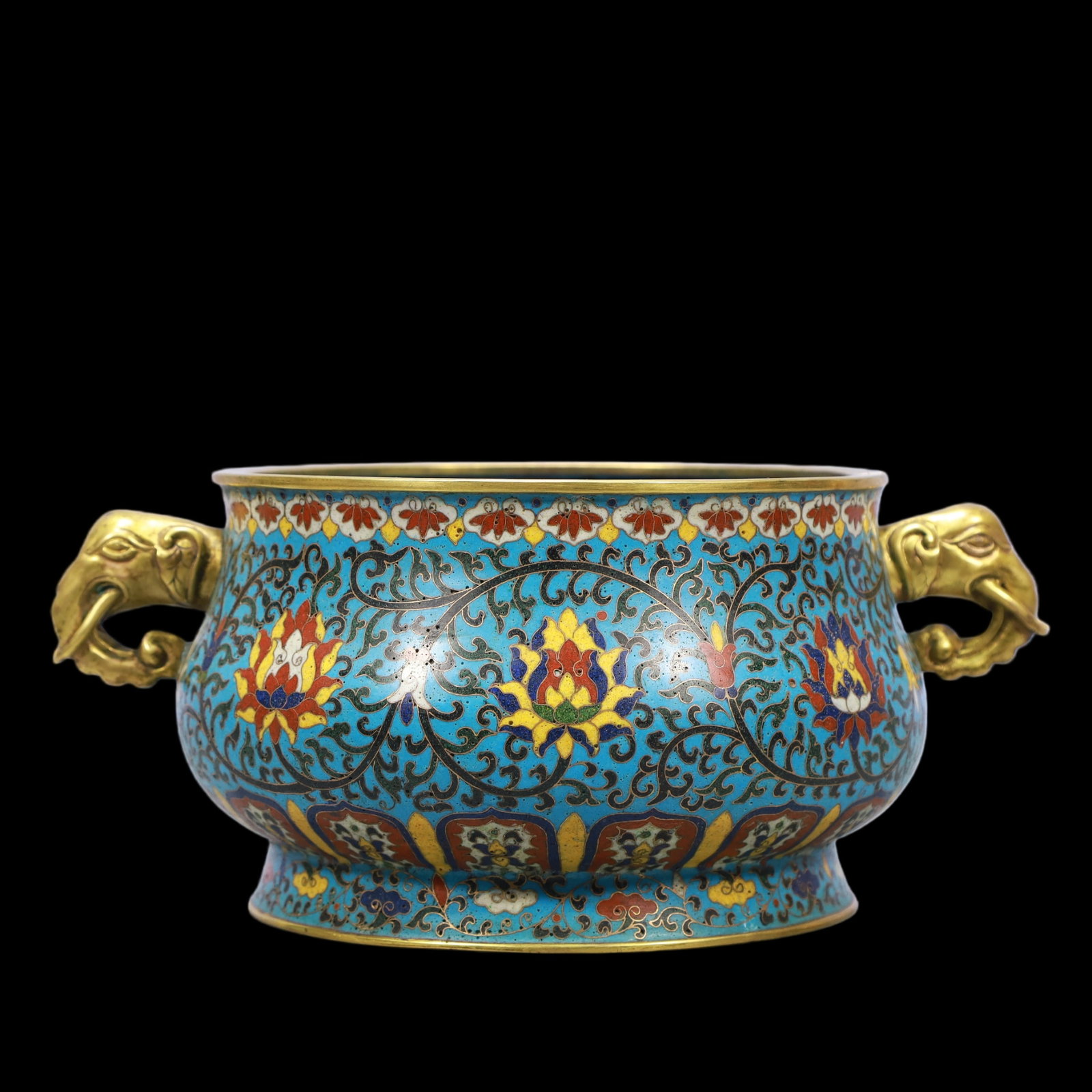 A Exquisite Cloisonne Lotus Pattern Elephant-Ears Censer: A Exquisite Cloisonne Lotus Pattern Elephant-Ears Censer Ming Dynasty, China ????Size:26cmx18cmx11.5cm Weight:1450g (The Dimensions Of All Batches Are Manually Measured.If You Need More Detailed Infor