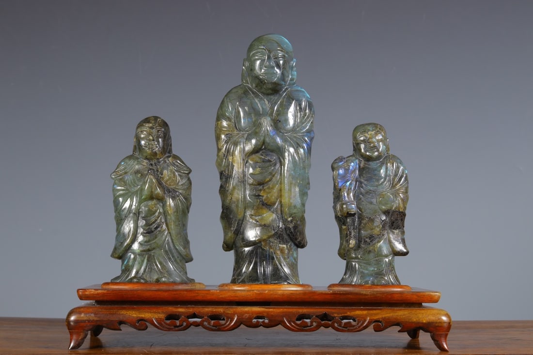 An Exquisite White Jade Buddha Statue Ornament: An Exquisite White Jade Buddha Statue Ornament the Republic of China Size:25cmx29cm Size:21cm14cm14cm Weight:1073g (The Dimensions Of All Batches Are Manually Measured.If You Need More Detailed Inform