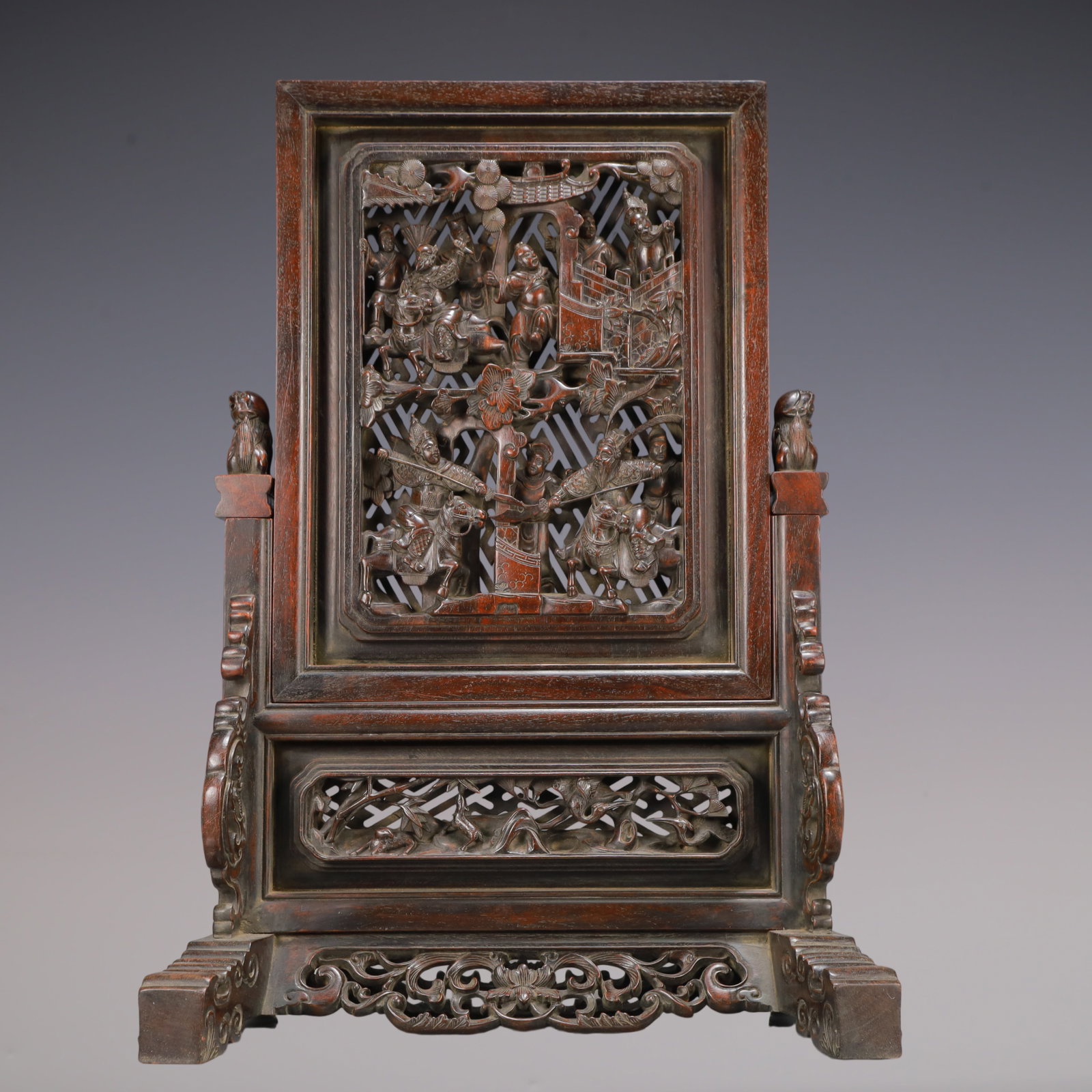 A Exquisite Zitanwood Character and Story Pattern Screen: A Exquisite Zitanwood Character and Story Pattern Screen Qing Dynasty, China Size:35.5cmx24.5cmx50.3cm Weight:4300g (The Dimensions Of All Batches Are Manually Measured.If You Need More Detailed Infor