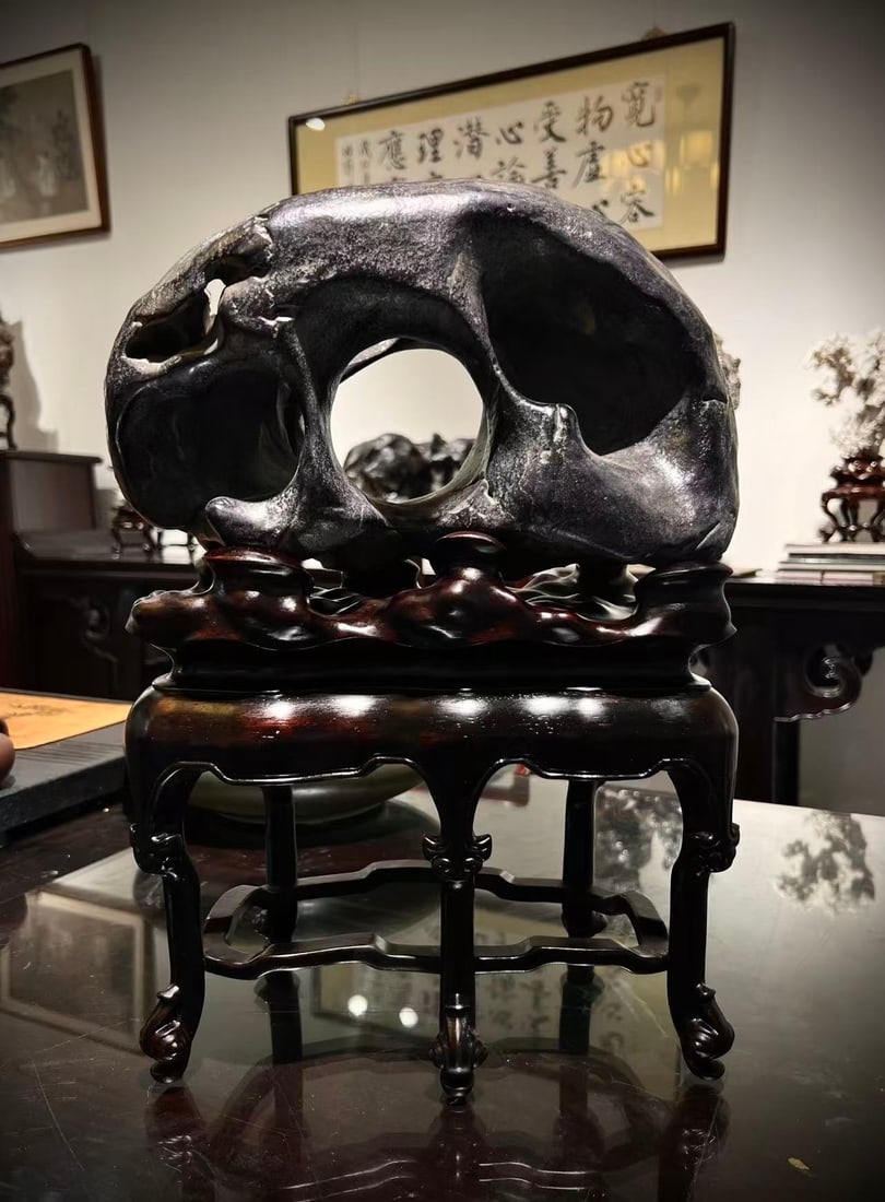 An Exquisite Taihu Stone Ornament: An Exquisite Taihu Stone Ornament Qing Dynasty, China Size:42cmx30cmx16cm (The Dimensions Of All Batches Are Manually Measured.If You Need More Detailed Information, Please Contact Our Customer Servic