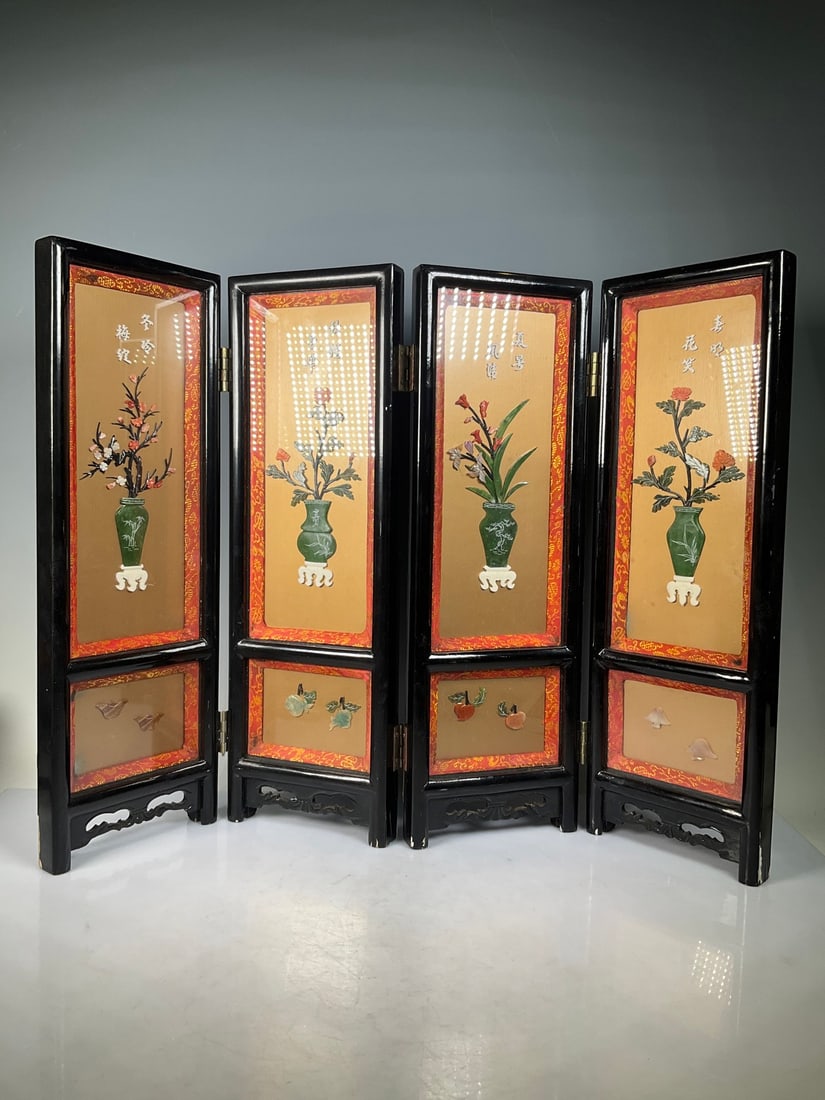 An Exquisite Wooden Painted Color Inlaid Gems Flower Pattern Screen: An Exquisite Wooden Painted Color Inlaid Gems Flower Pattern Screen Modern Time of China Size:45cmx60cm (The Dimensions Of All Batches Are Manually Measured.If You Need More Detailed Information, Plea