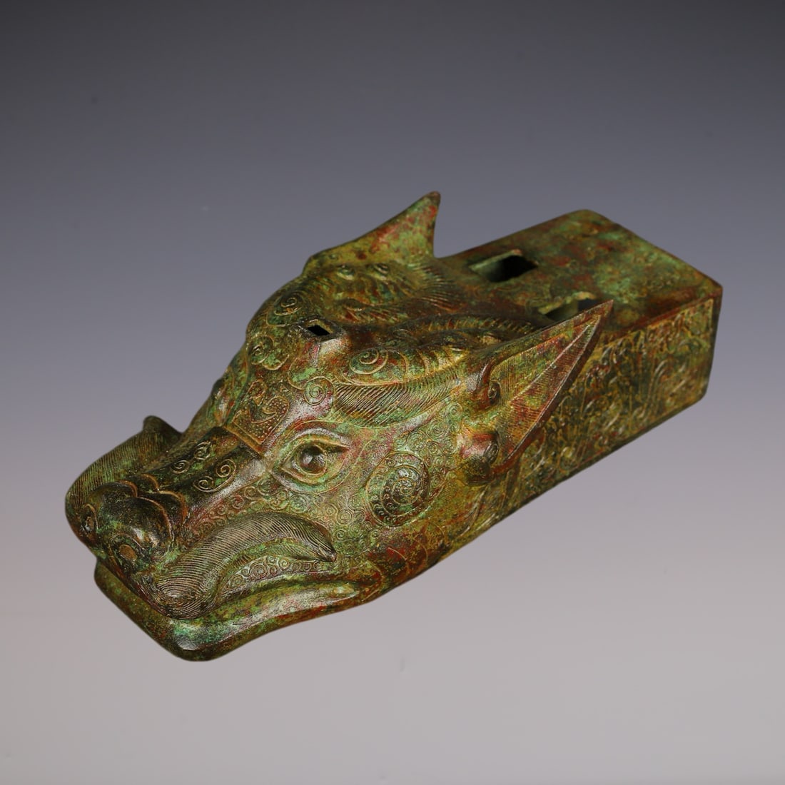 An Exquisite Bronze With Inscription Ornament: An Exquisite Bronze With Inscription Ornament W.Zhou , China Size:28cmx10cm Weight:1650g (The Dimensions Of All Batches Are Manually Measured.If You Need More Detailed Information, Please Contact Our 