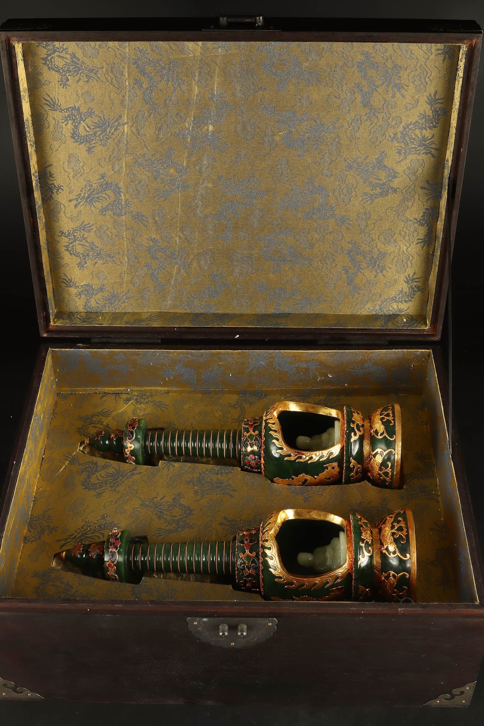 A Pair of Exquisite Gilt Bronze Inlaid Jasper Pagoda: A Pair of Exquisite Gilt Bronze Inlaid Jasper Pagoda Qing Dynasty, China Size:36cmx10cm Weight:1917g (The Dimensions Of All Batches Are Manually Measured.If You Need More Detailed Information, Please 