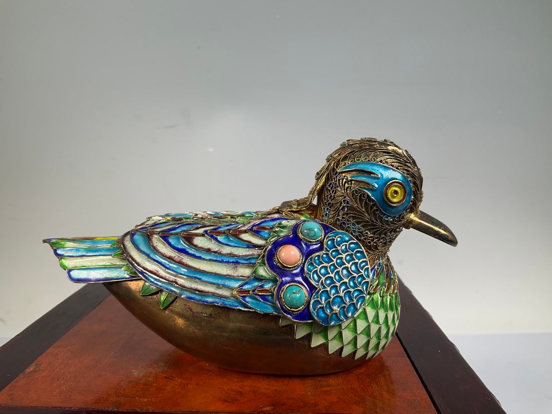 An Exquisite Gilt Silver Inlaid Gems Mandarin Duck-Shaped Box (1 of 5)