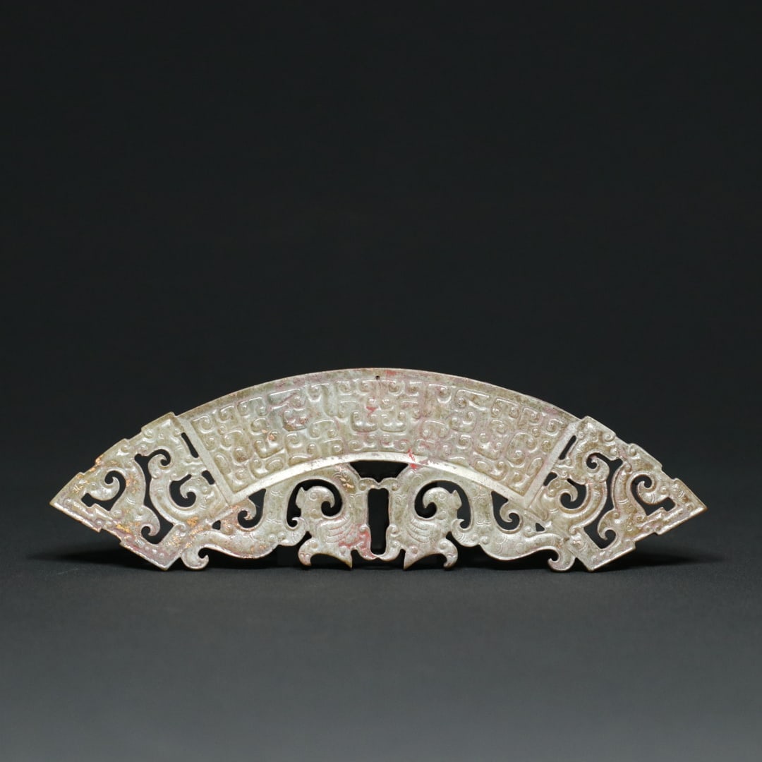 An Exquisite White Jade Dragon and Phoenix Pattern Ornament: An Exquisite White Jade Dragon and Phoenix Pattern Ornament Han Dynasty, China Size:16.5cmx5cmx0.6cm Weight:78.2g (The Dimensions Of All Batches Are Manually Measured.If You Need More Detailed Informa