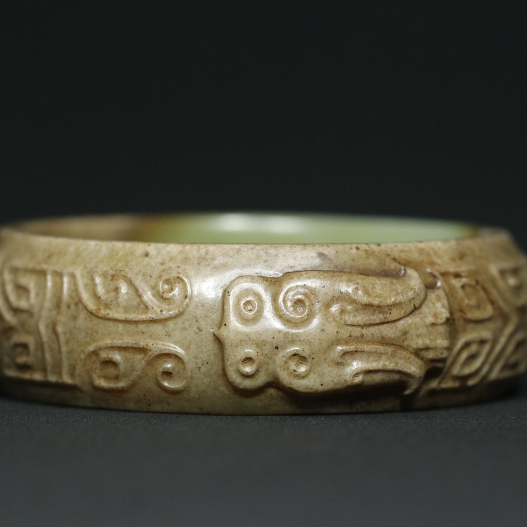 An Exquisite White Jade Beast-Face Pattern Bracelets - 5