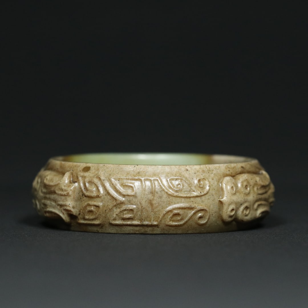 An Exquisite White Jade Beast-Face Pattern Bracelets - 9