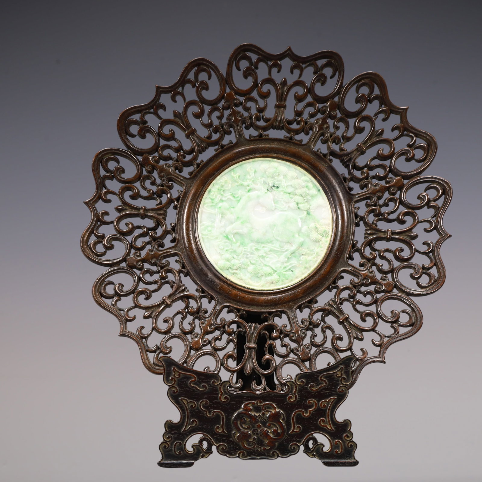 A Exquisite Zitanwood Inlaid Jadeite Pine Pattern Deer Pattern Ornament: A Exquisite Zitanwood Inlaid Jadeite Pine Pattern Deer Pattern Ornament Qing Dynasty, China Size:30cmx7.5cmx33cm Weight:750g (The Dimensions Of All Batches Are Manually Measured.If You Need More Detai