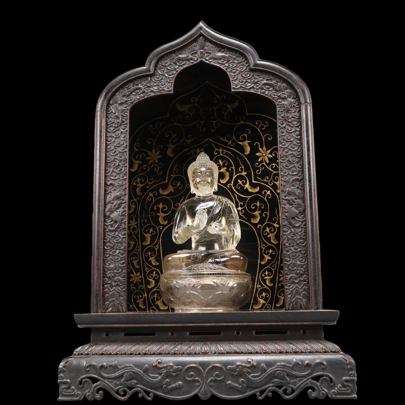 A Exquisite Crystal Buddhist niche: A Exquisite Crystal Buddhist niche Qing Dynasty, China Size:26cmx17cmx37cm Weight:2450g (The Dimensions Of All Batches Are Manually Measured.If You Need More Detailed Information, Please Contact Our C
