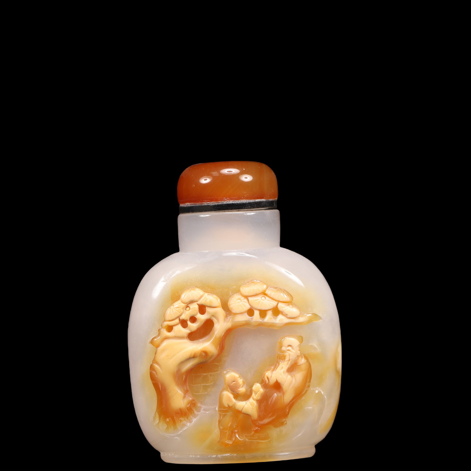 An Exquisite Agate Character and Story Pattern Snuff Bottle: An Exquisite Agate Character and Story Pattern Snuff Bottle Qing Dynasty, China Size:5cmx2.5cmx7cm Weight:61g (The Dimensions Of All Batches Are Manually Measured.If You Need More Detailed Information