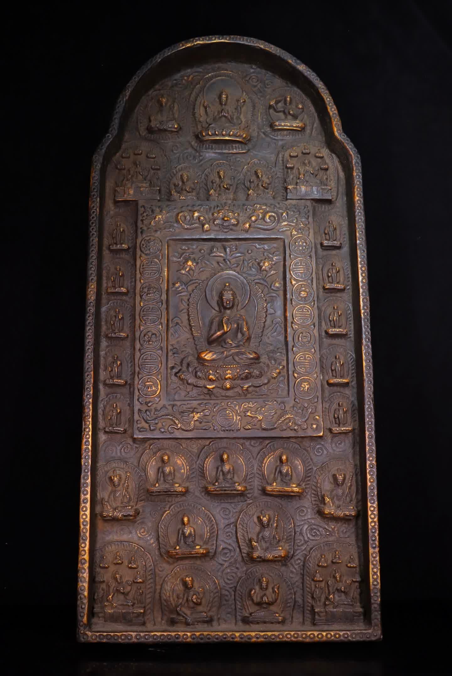 A Qing Dynasty Bodhi wood carving Shakyamuni thangka: Qing Dynasty Bodhi wood carving Shakyamuni thangka SIZE: H:90cm W:40cm T:7.5cm (The Dimensions Of All Batches Are Manually Measured.If You Need More Detailed Information, Please Contact Our Customer S