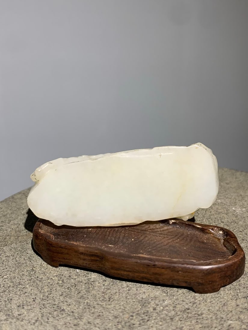 A Qing Dynasty white jade mountain ornament - 7