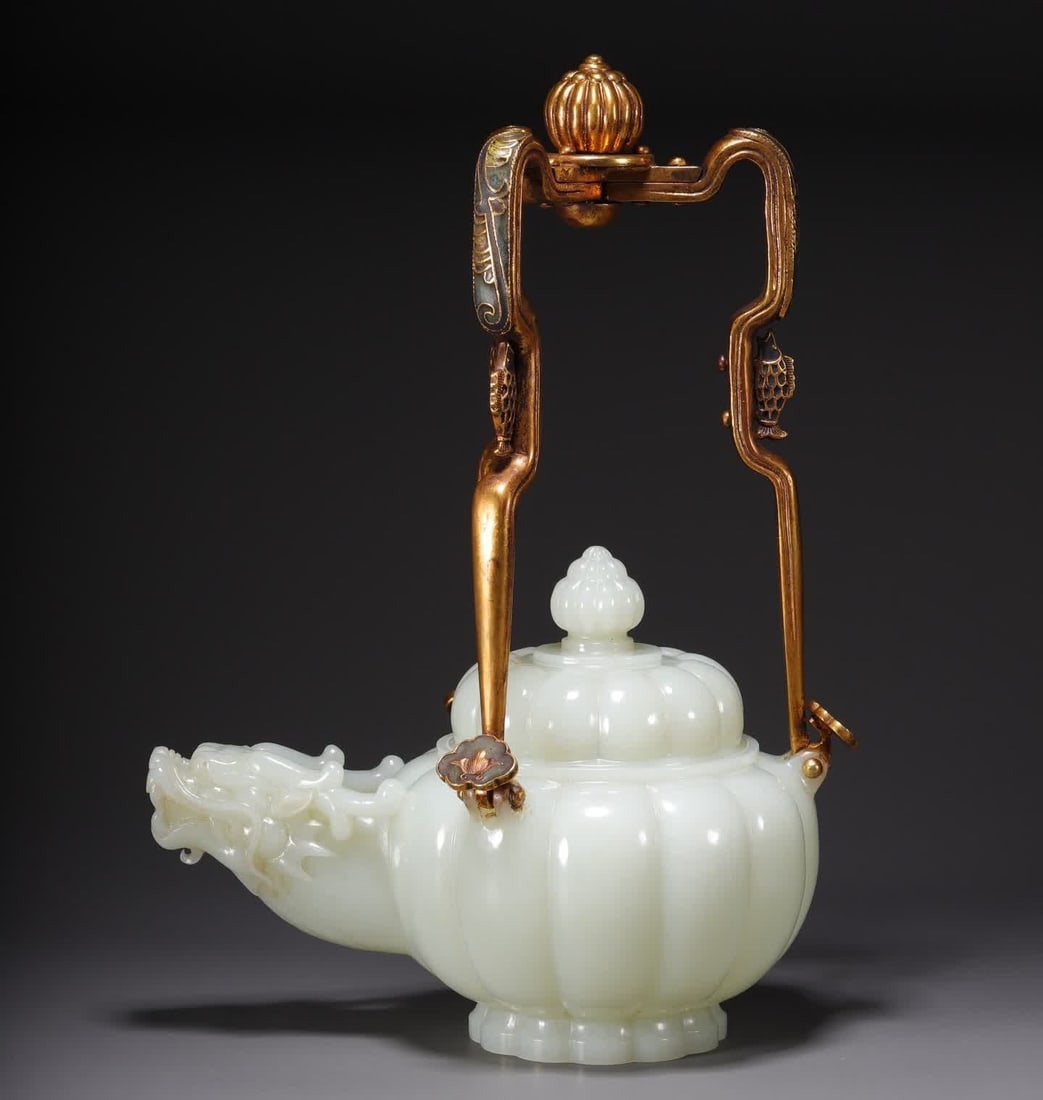 A Qing Dynasty white jade dragon head lifting beam pot (1 of 10)