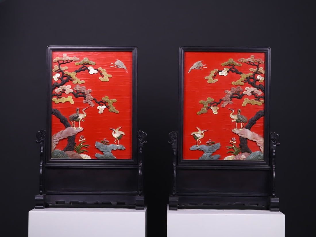 A pair of Qing Dynasty red lacquer floor treasures inlaid with pine and crane pattern inserts: A pair of red lacquered ground treasures inlaid with pine and crane pattern inserts in the Qing Dynasty SIZE: H:58.5x38.5x17.5cm (The Dimensions Of All Batches Are Manually Measured.If You Need More D
