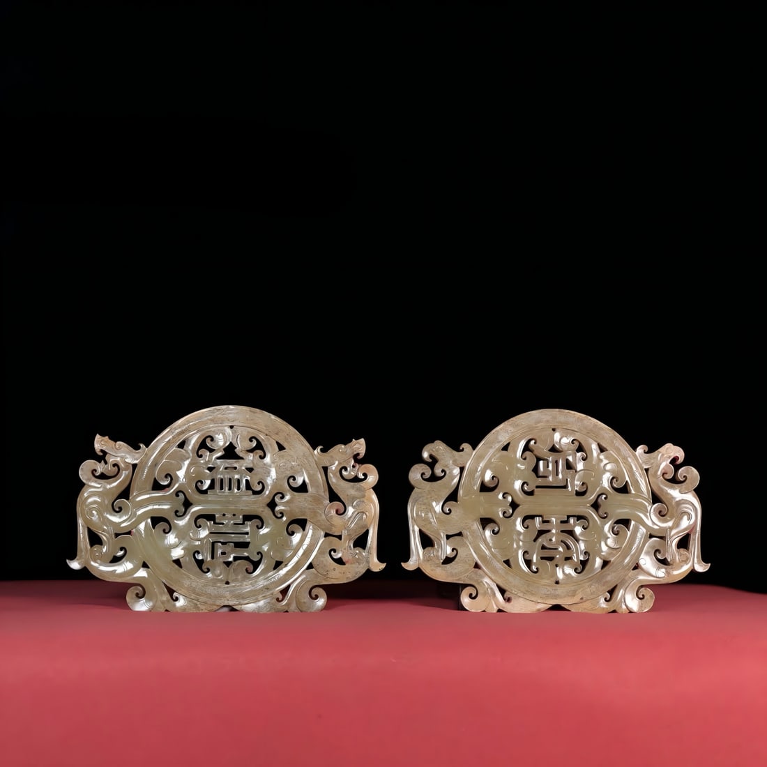 A pair of Han Dynasty jade longevity pendants: A pair of jade pendants from the Han Dynasty to extend life and longevity SIZE: 130x87x5mm W:231g (The Dimensions Of All Batches Are Manually Measured.If You Need More Detailed Information, Please Con