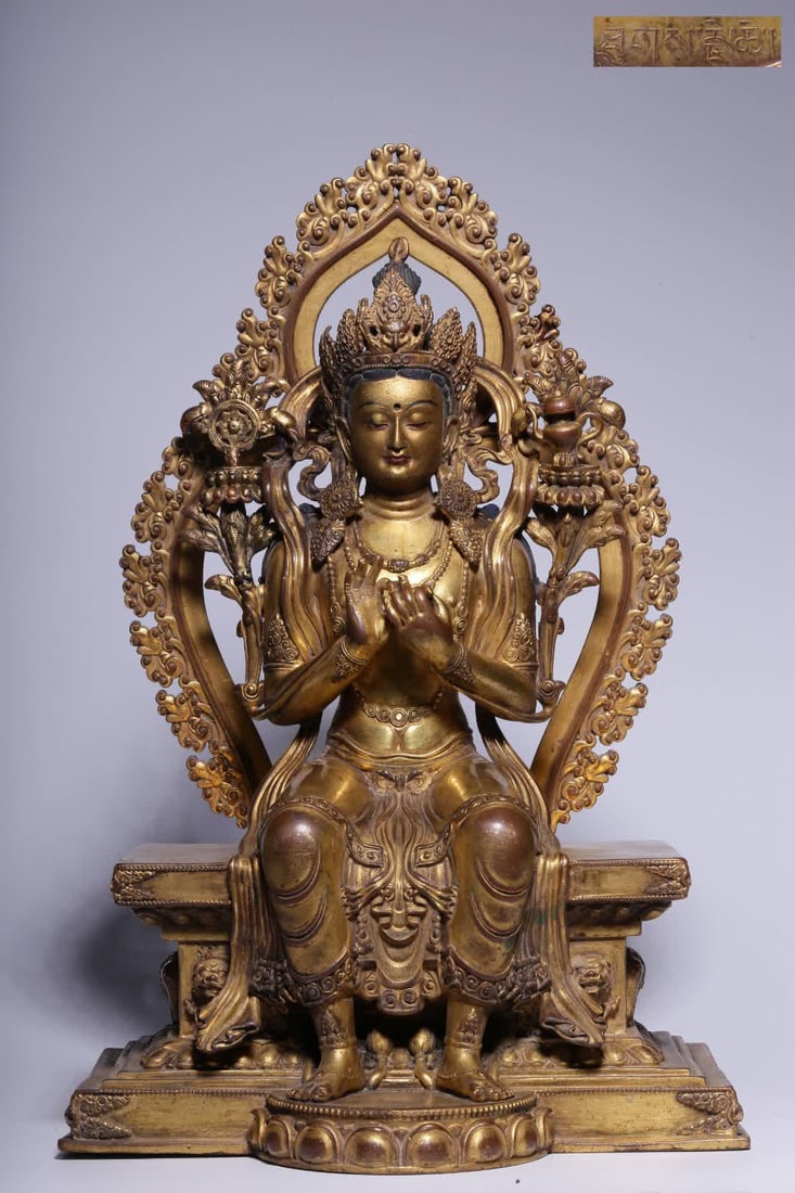 A seated statue of Maitreya Buddha in copper gilt in the Qing Dynasty: Qing Dynasty copper gilt Maitreya Buddha seated statue SIZE: H:30.5cm L:20.5cm W:15.5cm W:3850g (The Dimensions Of All Batches Are Manually Measured.If You Need More Detailed Information, Please Conta