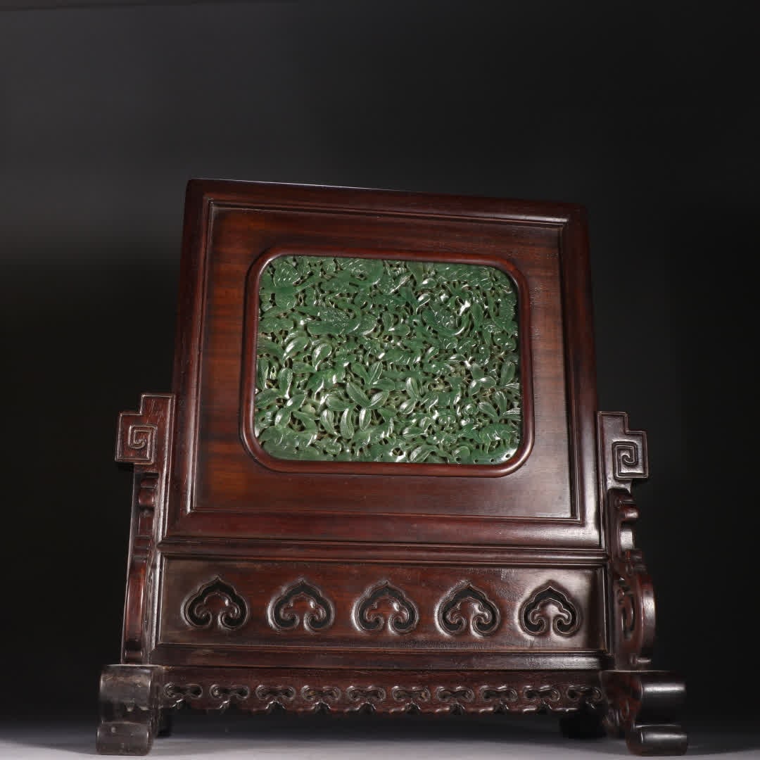 A piece of Qing Dynasty jasper crane deer inserted in the same spring: Qing Dynasty jasper crane deer interspersed in the spring SIZE: H:34.8cm W:32.7cm W:1878g (The Dimensions Of All Batches Are Manually Measured.If You Need More Detailed Information, Please Contact