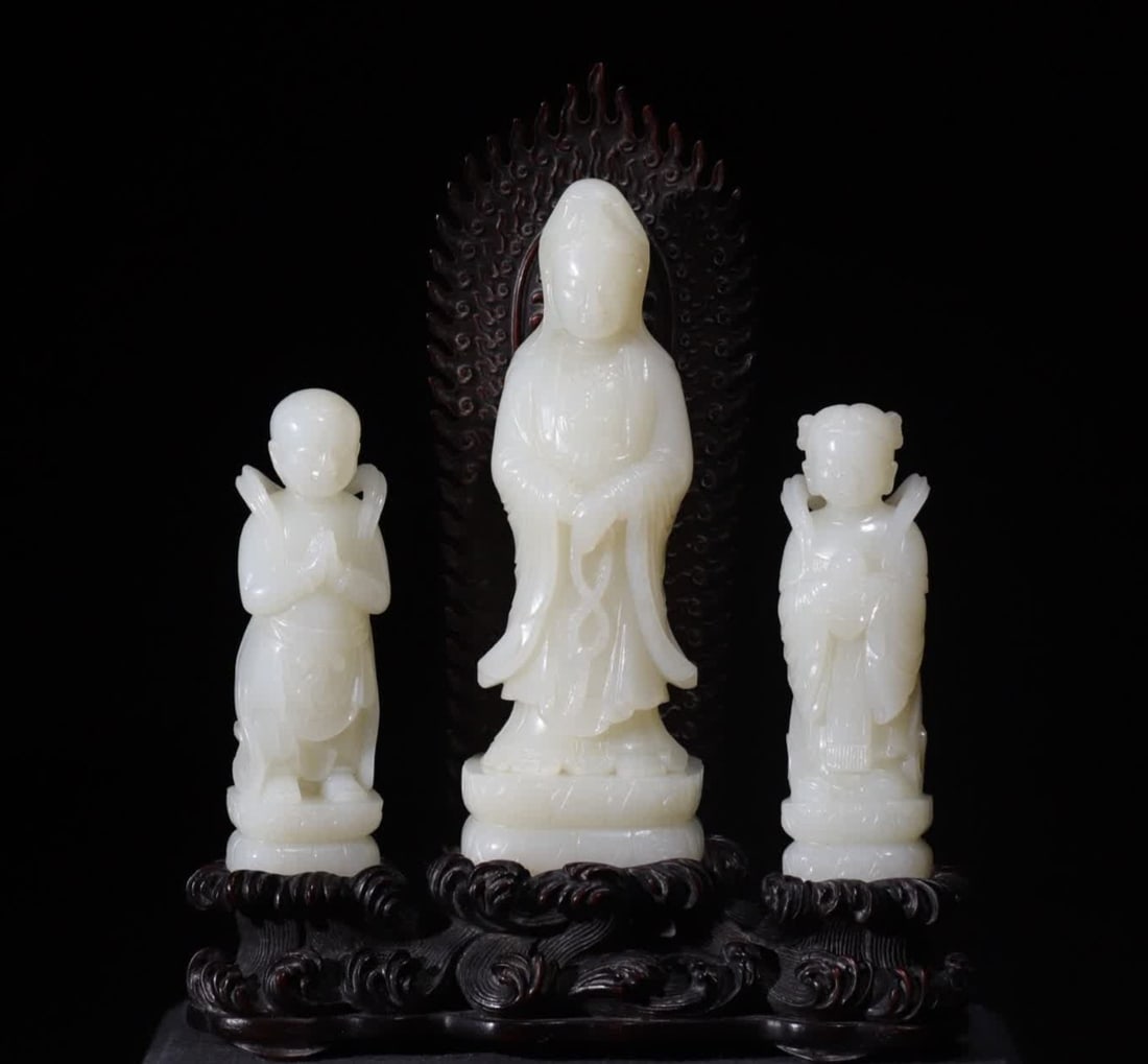 A set of Qing Dynasty Hetian white jade Guanyin golden boy and jade girl (1 of 9)