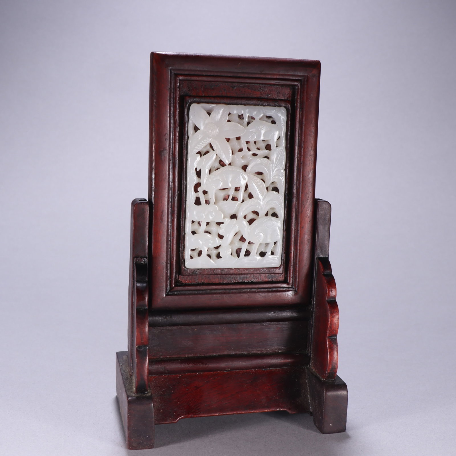 A Qing Dynasty Hetian jade sika deer pattern insert (1 of 9)
