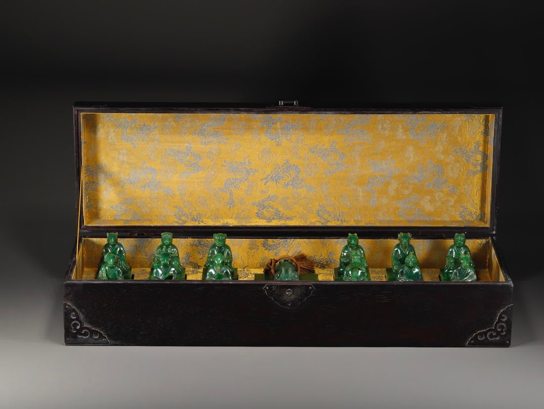 A set of Qing Dynasty Hetian Jasper Zodiac Kangxi Imperial Brush Treasures: Qing Dynasty Hetian Jasper Zodiac Kangxi Imperial Treasure Set SIZE: Stamp 10x9.8x5.3cm W: 630g Zodiac 5.5x4.3x9.3cm Single net W: 314g (The Dimensions Of All Batches Are Manually Measured.If You Need