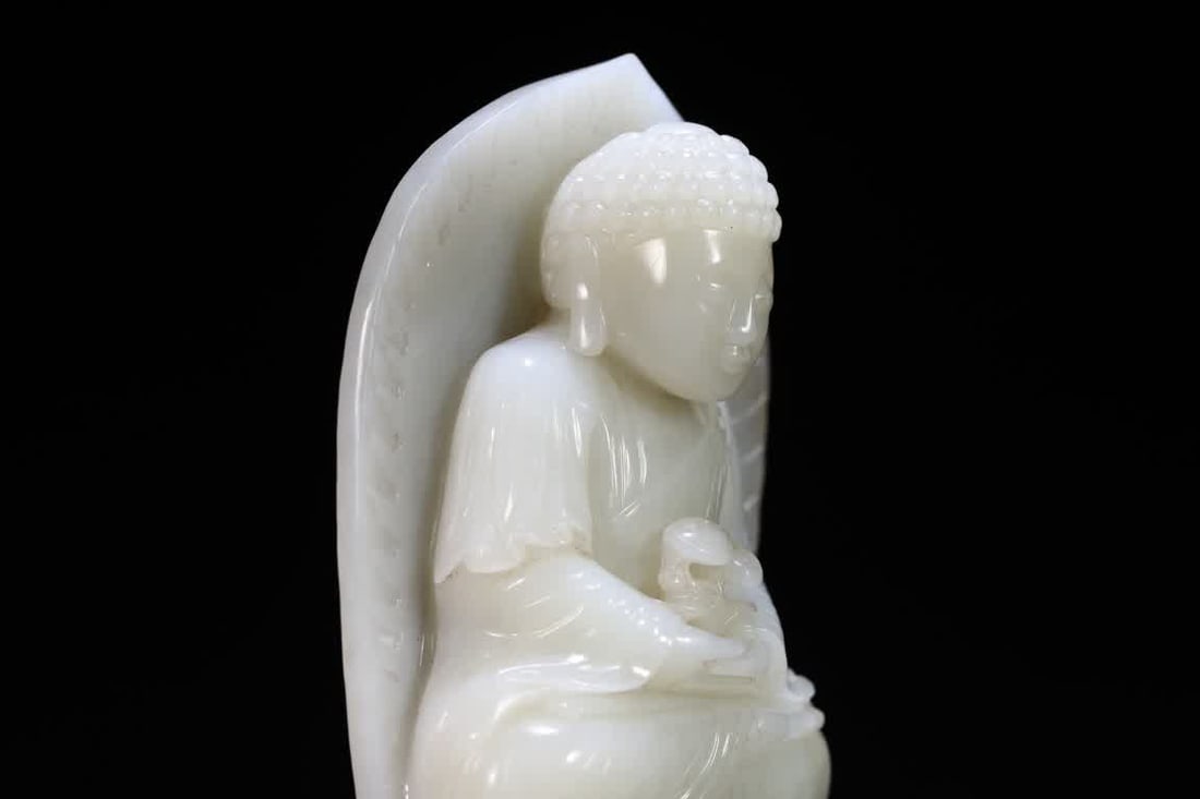 A Qing Dynasty white jade Shakyamuni Buddha ornament - 5