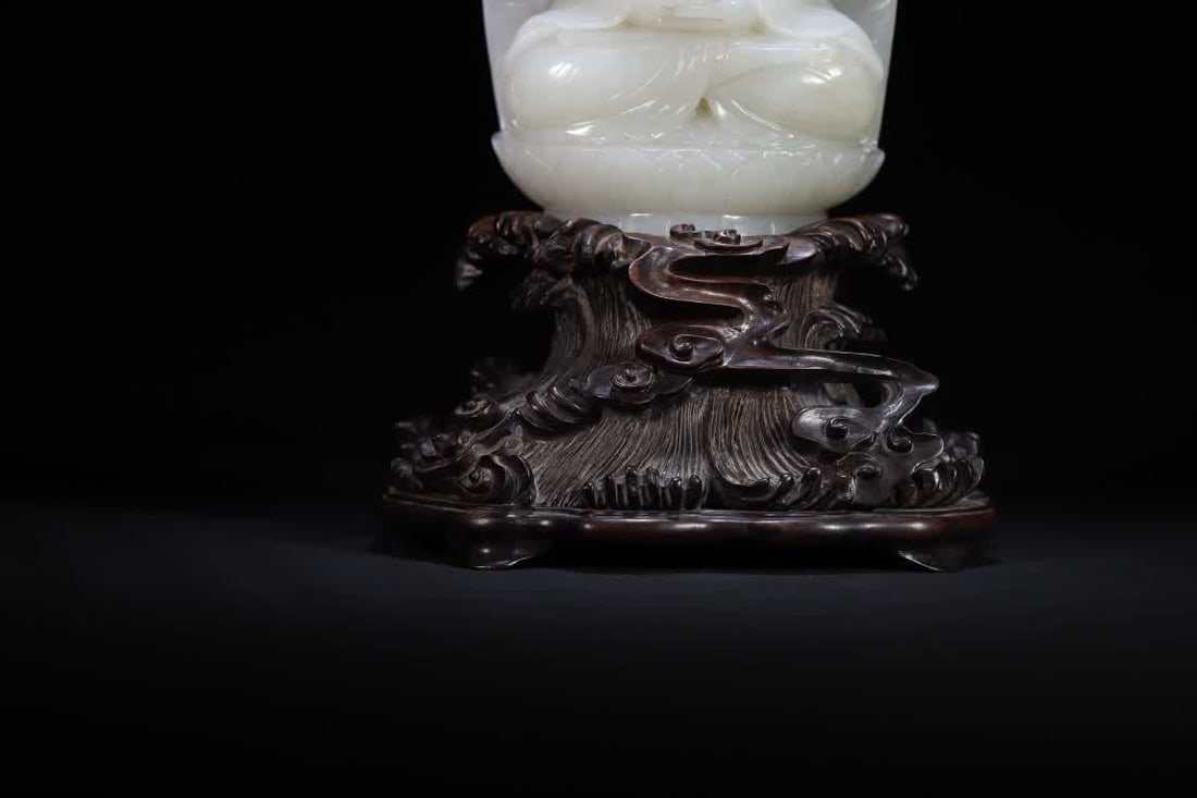 A Qing Dynasty white jade Shakyamuni Buddha ornament - 6