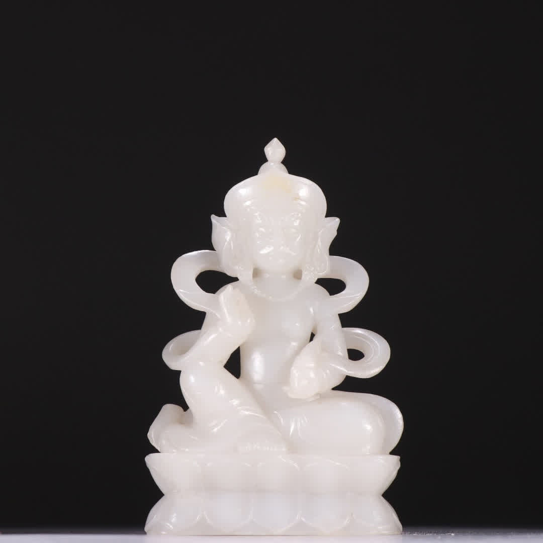 A statue of the god of wealth in Hetian jade in the Qing Dynasty: Qing Dynasty Hetian jade yellow God of Wealth statue SIZE: H:12.7cm W:8.1cm W:313.5g (The Dimensions Of All Batches Are Manually Measured.If You Need More Detailed Information, Please Contact Our Cust